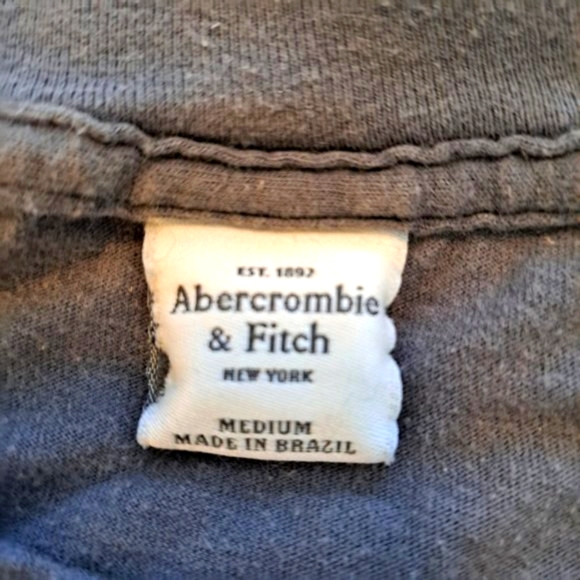 Abercrombie & Fitch Gray Text Graphic Crew Neck Basic Tee Size Medium - Picture 5 of 6